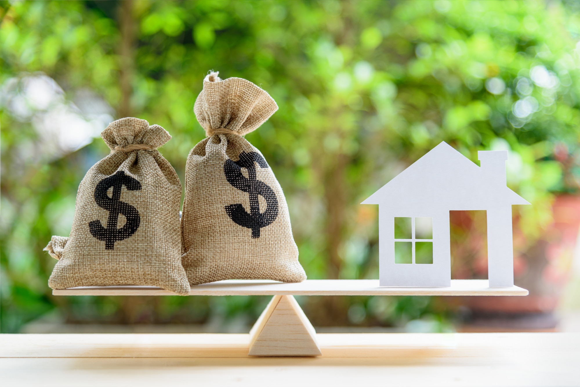 Pros and Cons Buying Home with Cash
